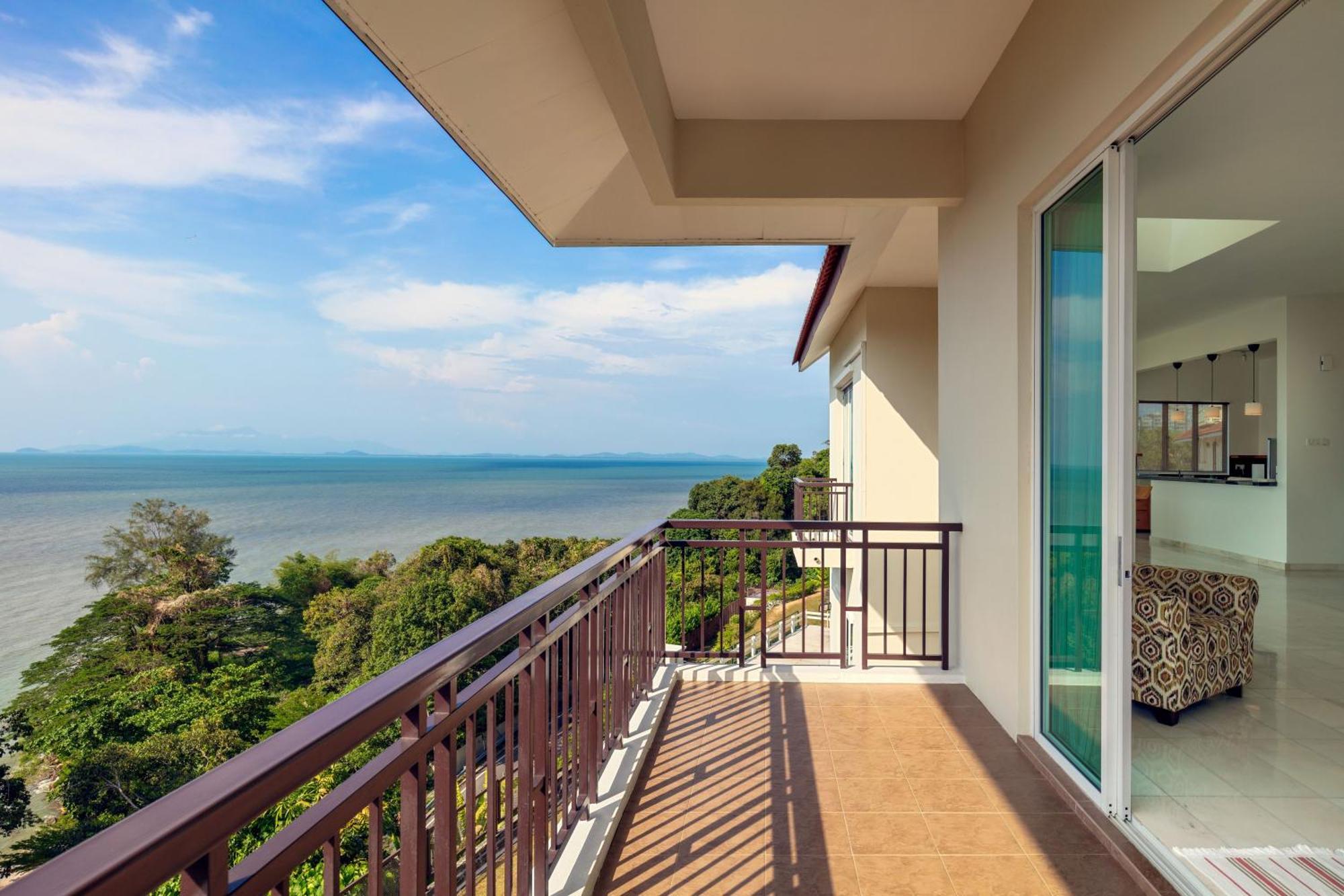 Panoramic Seaview Holiday Home - Batu Ferringhi Exterior photo