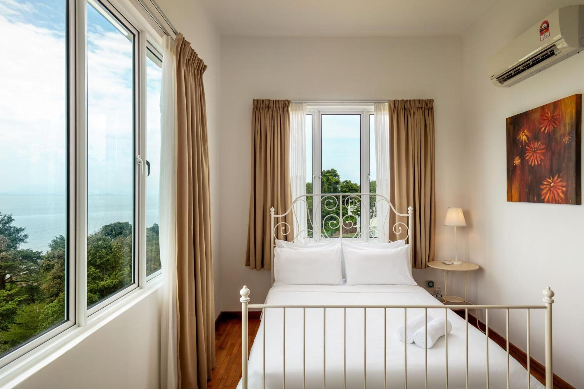 Panoramic Seaview Holiday Home - Batu Ferringhi Exterior photo