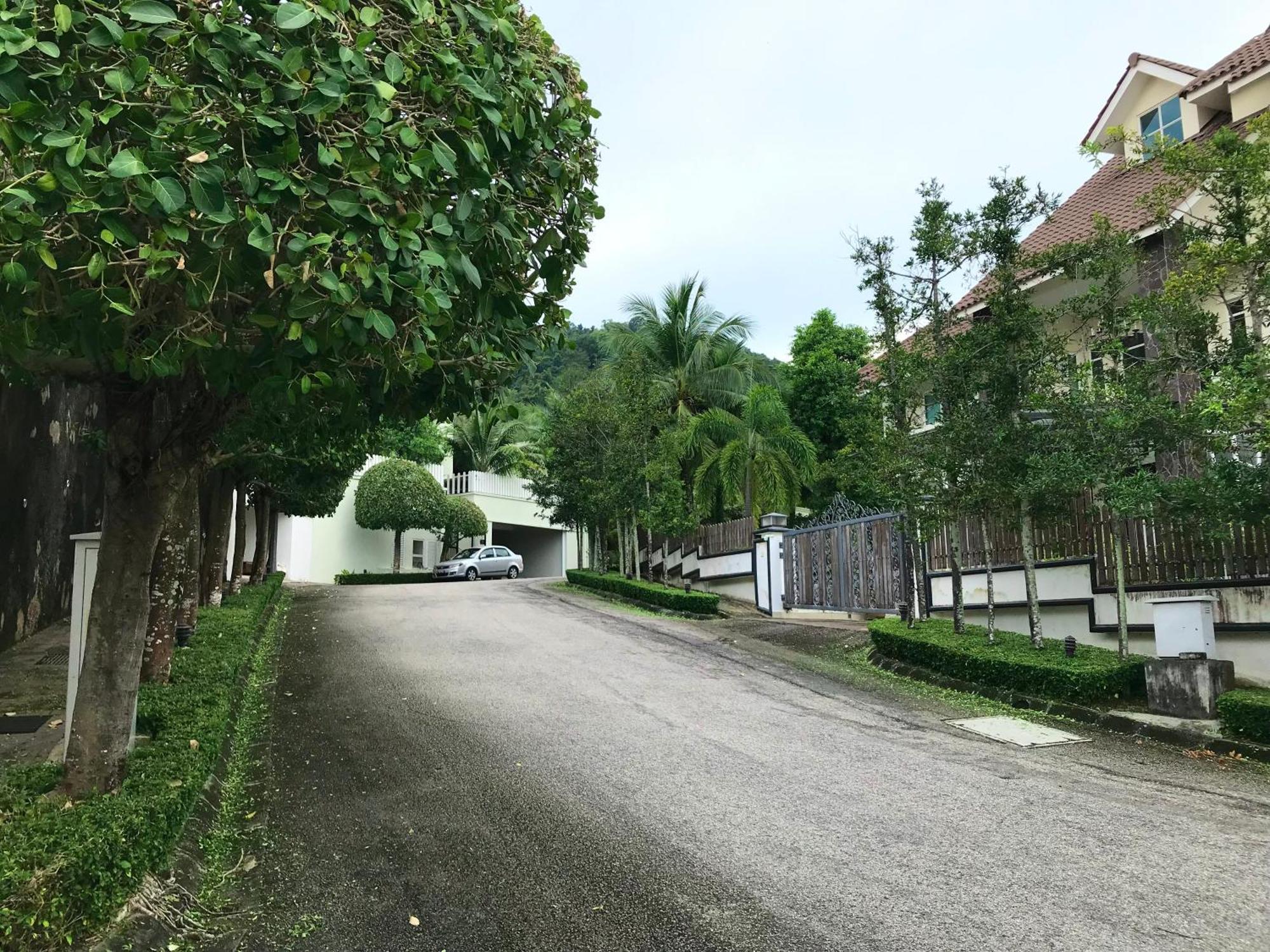 Panoramic Seaview Holiday Home - Batu Ferringhi Exterior photo